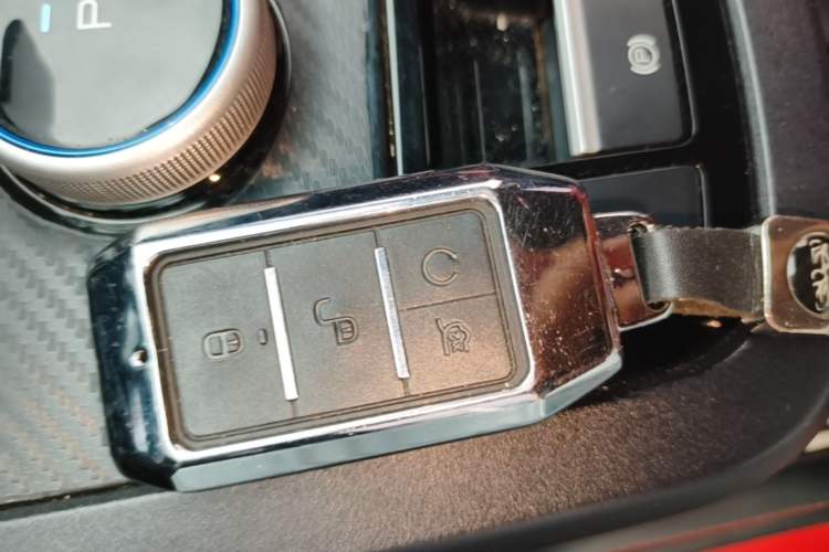 Used BYD e3 2020 High-Range Version – Chuan·Luxury Model Vehicle Key