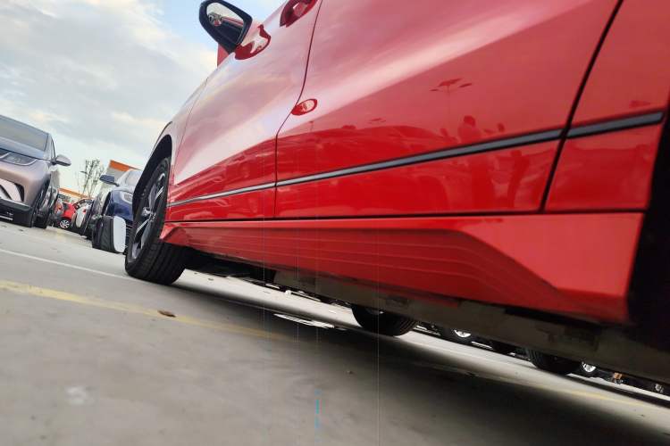 Used BYD e3 2020 High-Range Version – Chuan·Luxury Model Left Side Sill