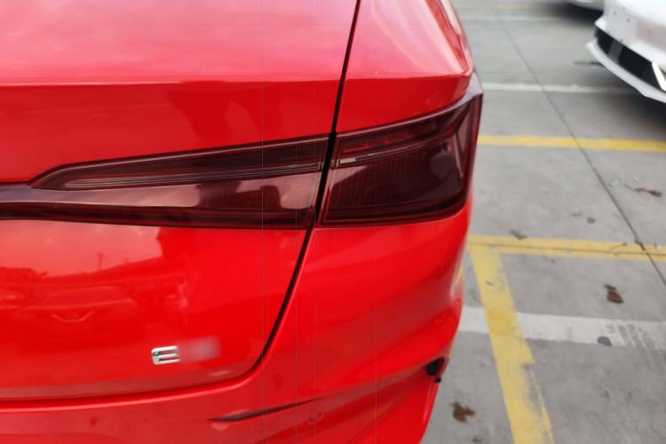 Used BYD e3 2020 High-Range Version – Chuan·Luxury Model Right Rear Taillight