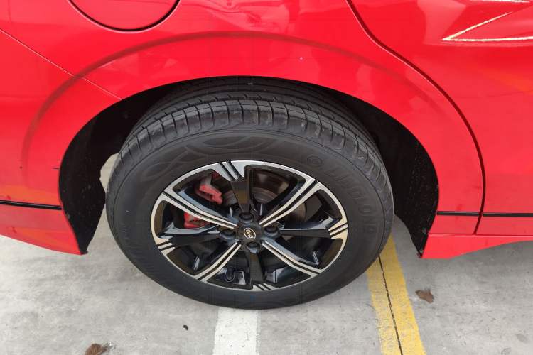 Used BYD e3 2020 High-Range Version – Chuan·Luxury Model Right Rear Wheel Hub