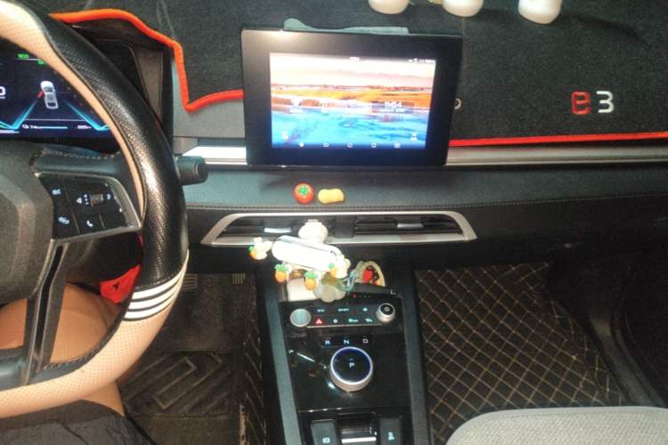 Used BYD e3 2020 Standard Range Version Smart & Comfortable Model Audio And AC Panel