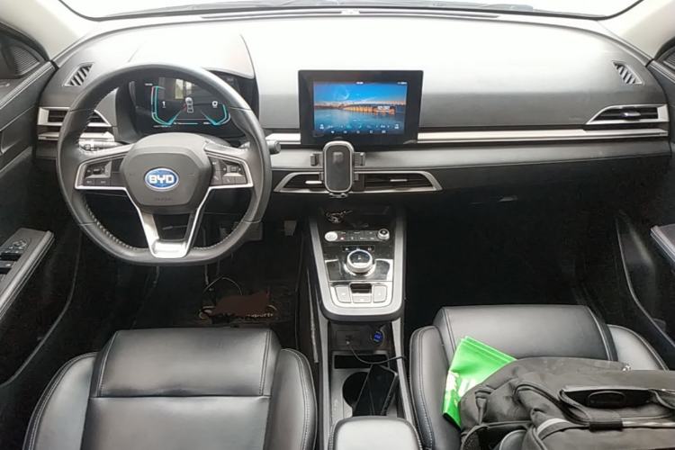 Used BYD e3 2020 Standard Range Version Smart & Comfortable Model Center Console
