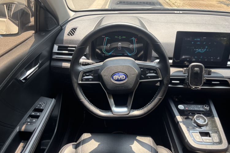 Used BYD e3 2020 Standard Range Version Smart & Comfortable Model Interior 5