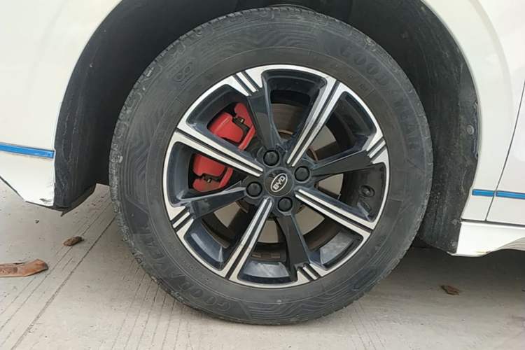 Used BYD e3 2020 Standard Range Version Smart & Comfortable Model Left Front Wheel Hub