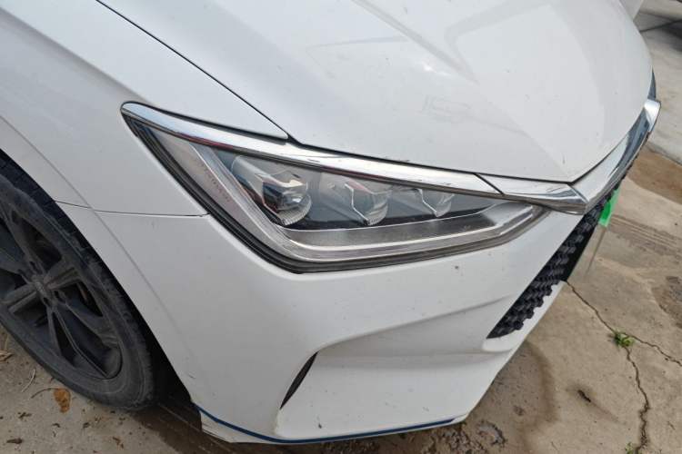 Used BYD e3 2020 High-Range Version Yao·Luxury Model Right Front Headlight