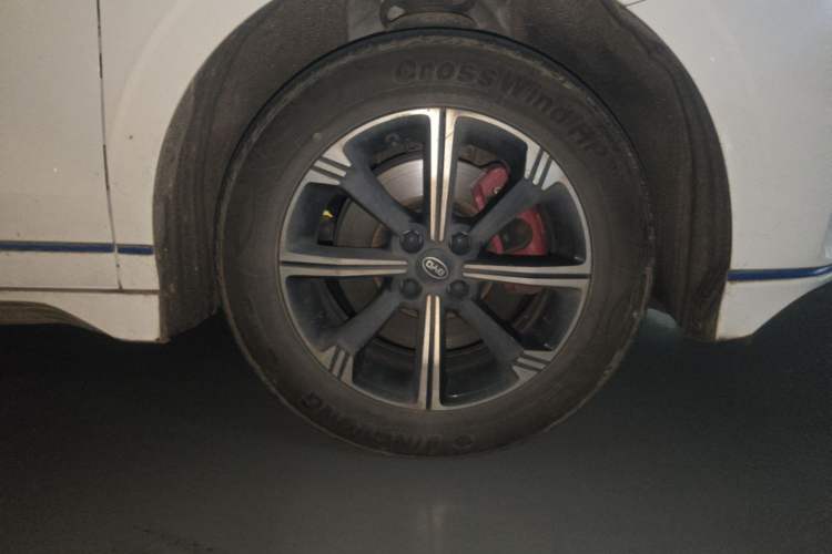 Used BYD e3 2020 Standard Range Version Smart & Comfortable Model Right Front Wheel Hub