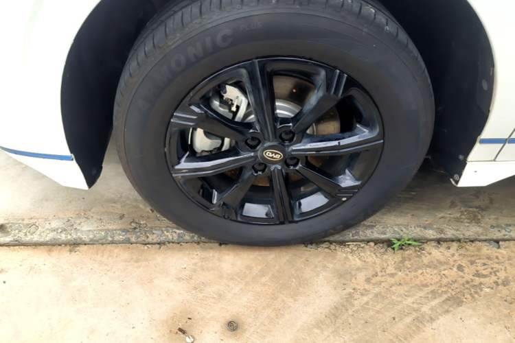 Used BYD e3 2021 Travel Edition Left Front Wheel Hub