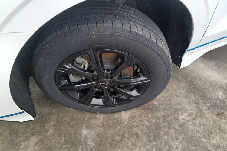 Used BYD e3 2021 Lingchang Edition Left Front Wheel Hub