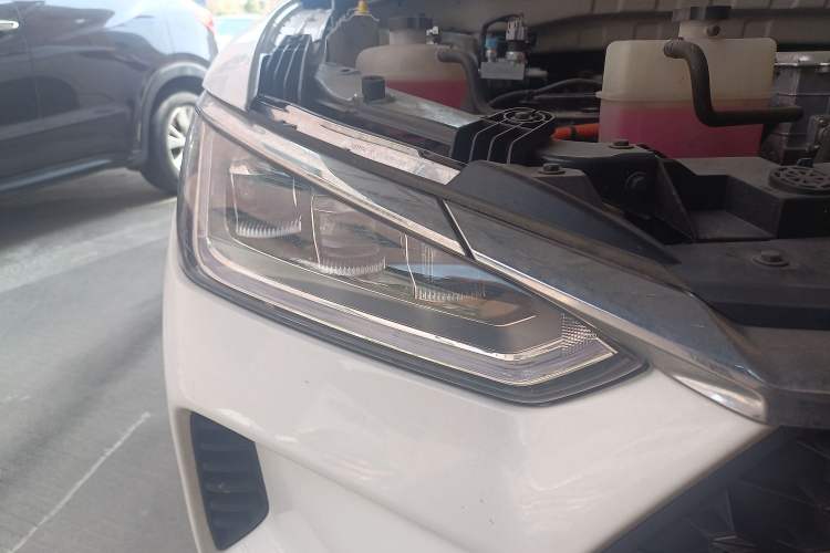 Used BYD e3 2021 Upgraded Model Extended-Range Version Luxury Edition Right Front Headlight