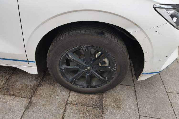 Used BYD e3 2021 Lingchang Edition Right Front Wheel Hub