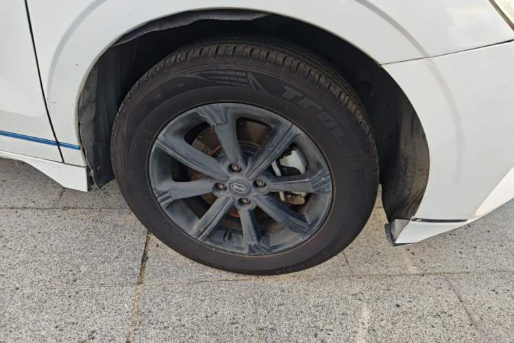 Used BYD e3 2021 Lingchang Edition Right Front Wheel Hub