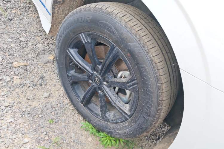 Used BYD e3 2021 Lingchang Edition Right Front Wheel Hub