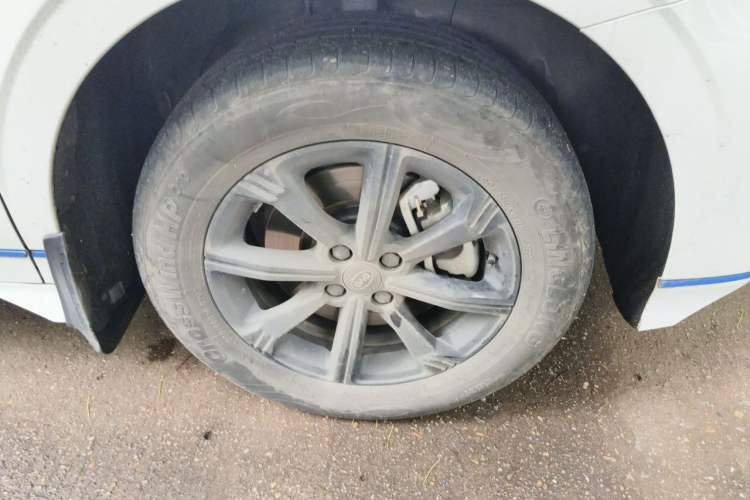 Used BYD e3 2021 Travel Edition Right Front Wheel Hub