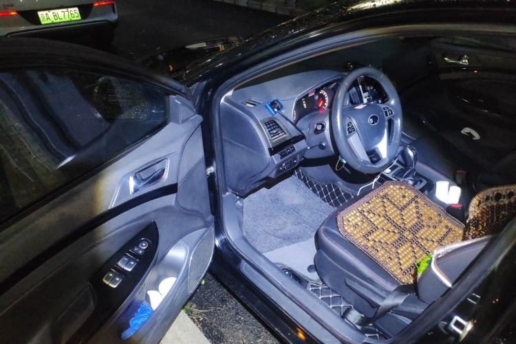 Used BYD e5 2016 300 Luxury Edition Driver Seat