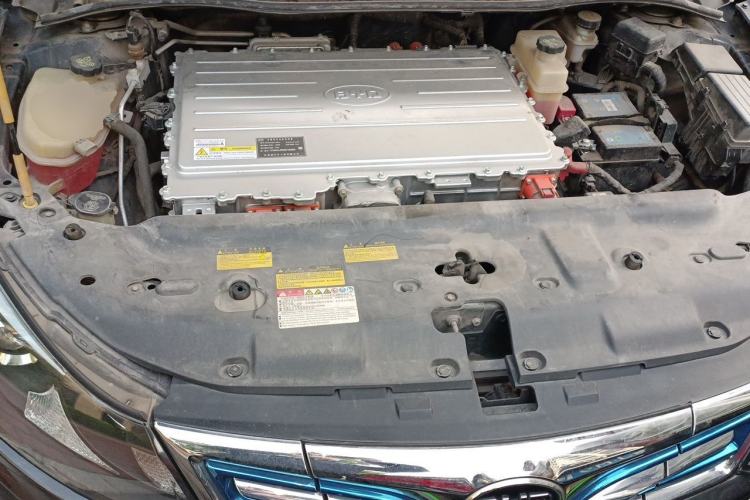 Used BYD e5 2016 300 Luxury Edition Engine Bay