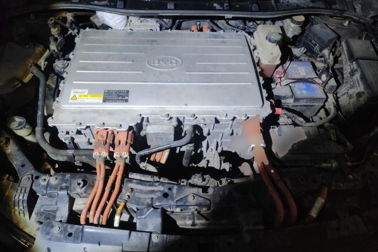 Used BYD e5 2016 300 Luxury Edition Engine Bay
