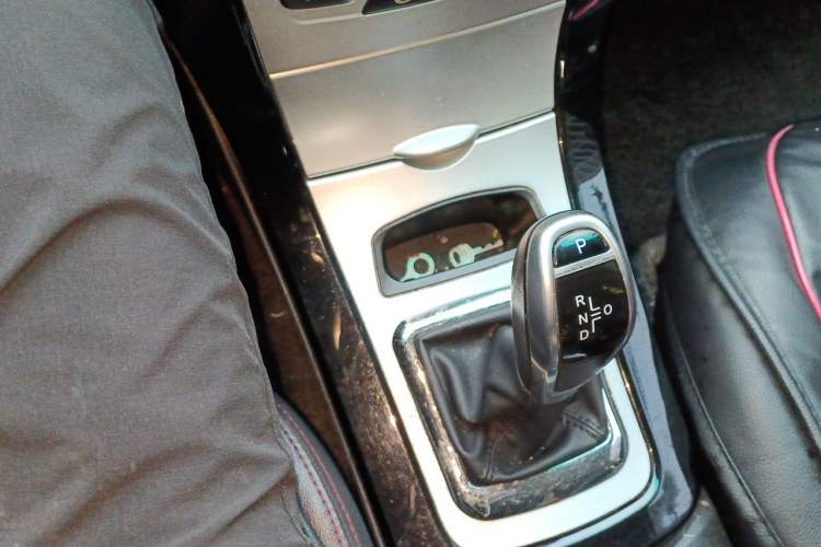 Used BYD e5 2016 300 Luxury Edition Gear Lever