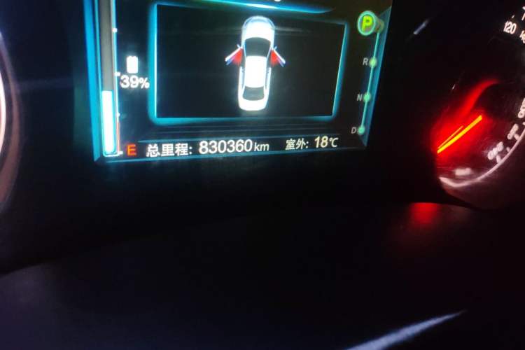 Used BYD e5 2016 300 Luxury Edition Odometer Close Up