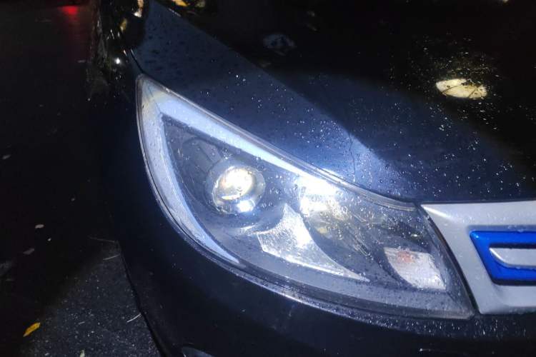 Used BYD e5 2016 300 Luxury Edition Right Front Headlight