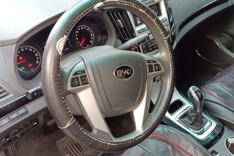 Used BYD e5 2016 300 Luxury Edition Steering Wheel