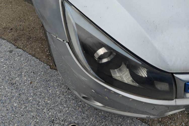 Used BYD e5 2016 300 Comfort Version Right Front Headlight