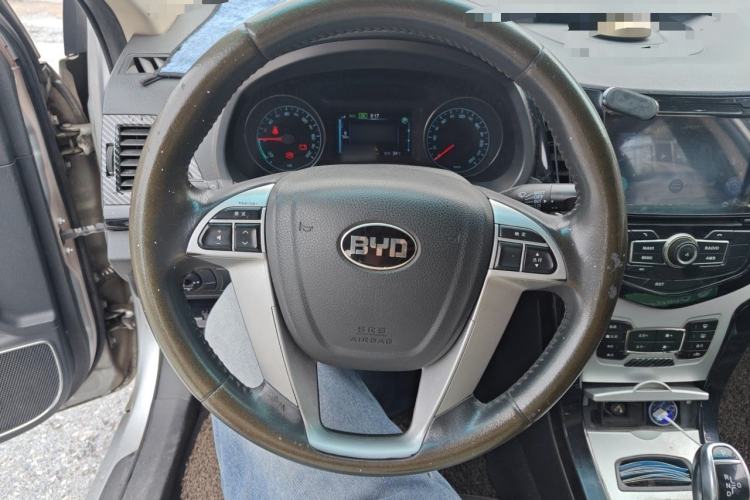 Used BYD e5 2016 300 Comfort Version Steering Wheel
