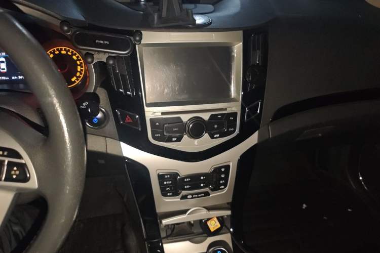 Used BYD e5 2016 300 Luxury Edition Audio And AC Panel