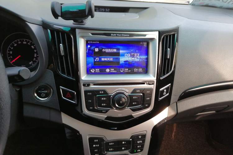 Used BYD e5 2016 300 Prestige Edition Audio And AC Panel