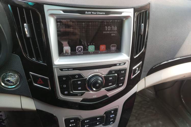 Used BYD e5 2016 300 Luxury Edition Audio And AC Panel