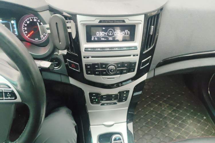 Used BYD e5 2016 300 Luxury Edition Audio And AC Panel