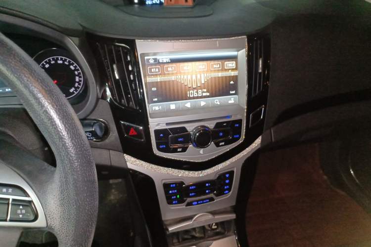 Used BYD e5 2016 300 Luxury Edition Audio And AC Panel