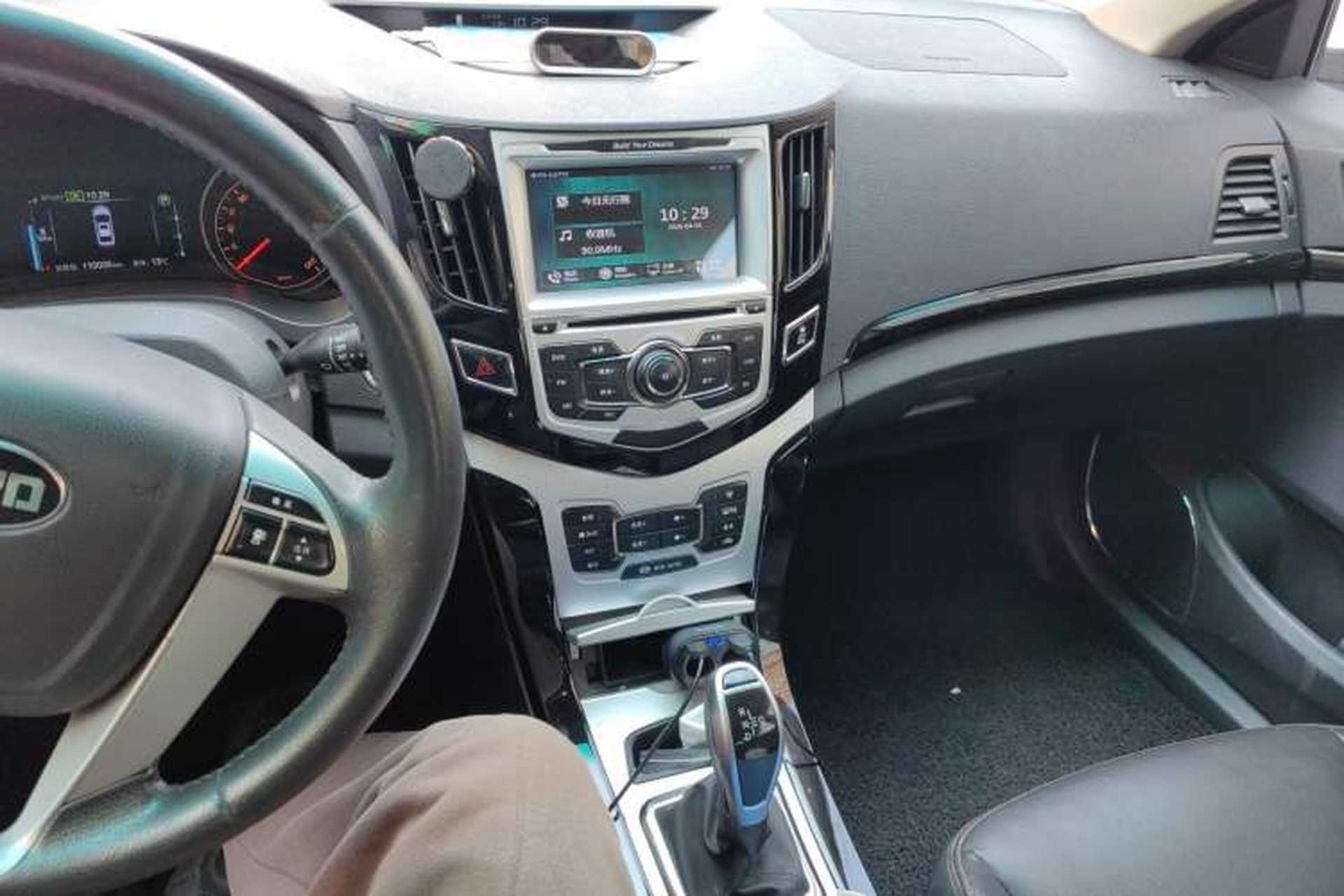 Used BYD e5 2016 300 Prestige Edition Audio And AC Panel
