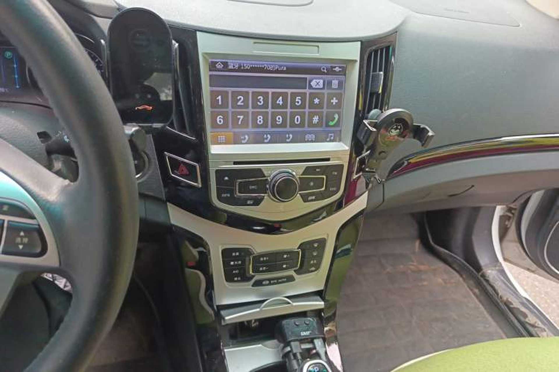 Used BYD e5 2016 300 Luxury Edition Audio And AC Panel