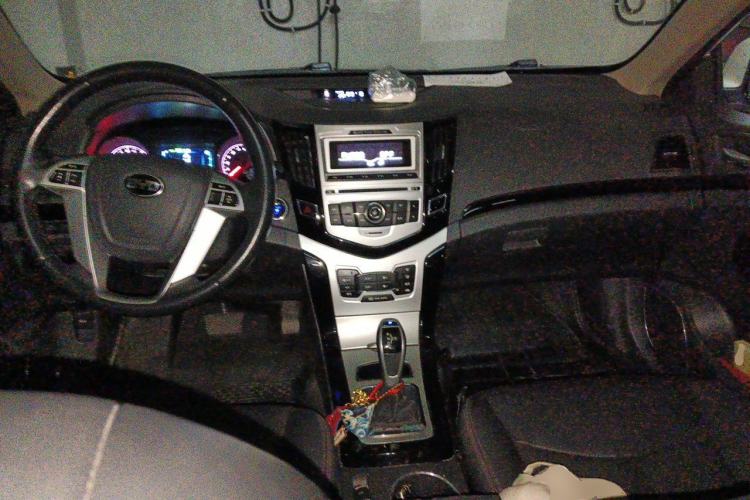 Used BYD e5 2016 300 Luxury Edition Center Console