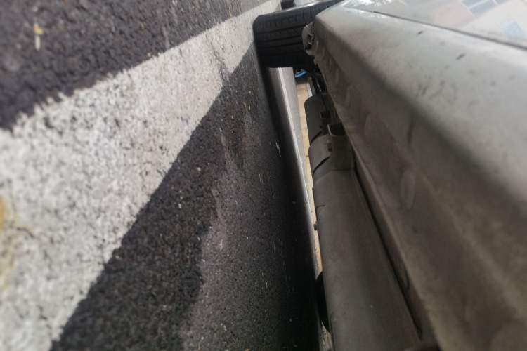 Used BYD e5 2016 300 Luxury Edition Chassis Front Right