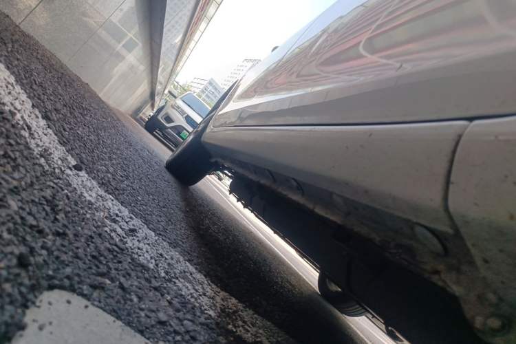 Used BYD e5 2016 300 Luxury Edition Chassis Front Right