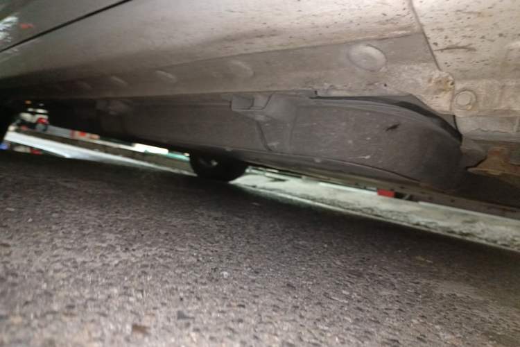Used BYD e5 2016 300 Luxury Edition Chassis Front Right