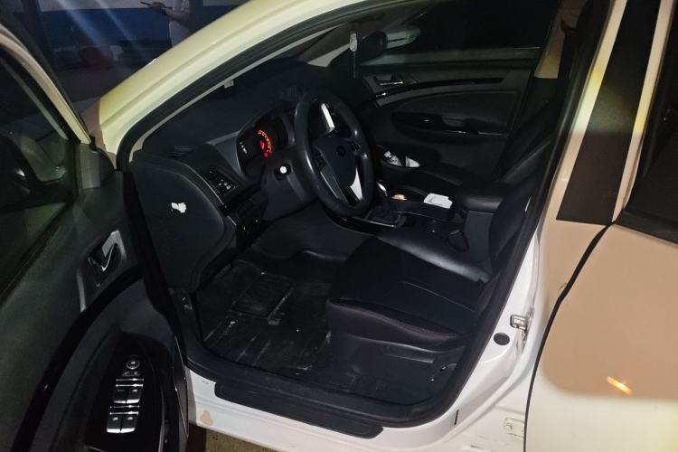 Used BYD e5 2016 300 Luxury Edition Driver Seat