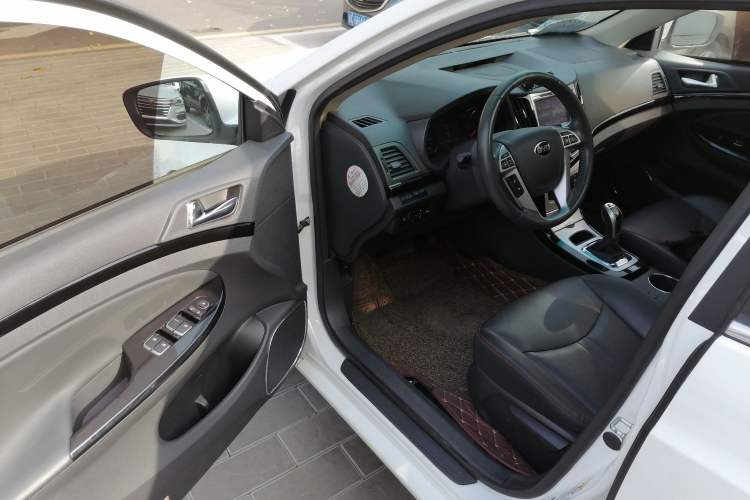 Used BYD e5 2016 300 Prestige Edition Driver Seat
