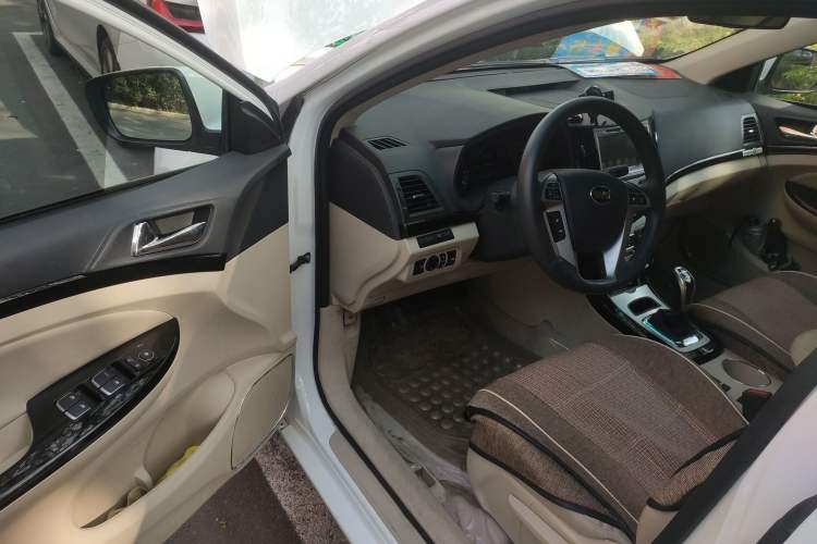 Used BYD e5 2016 300 Luxury Edition Driver Seat