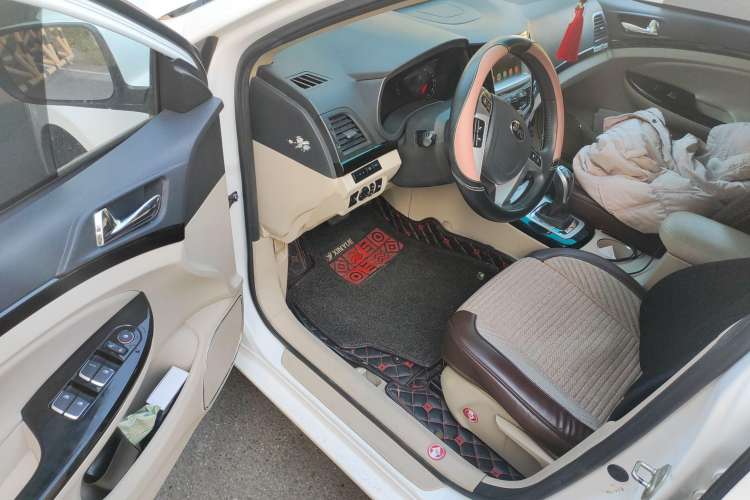 Used BYD e5 2016 300 Luxury Edition Driver Seat