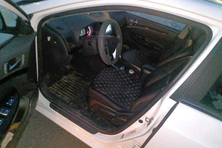 Used BYD e5 2016 300 Prestige Edition Driver Seat