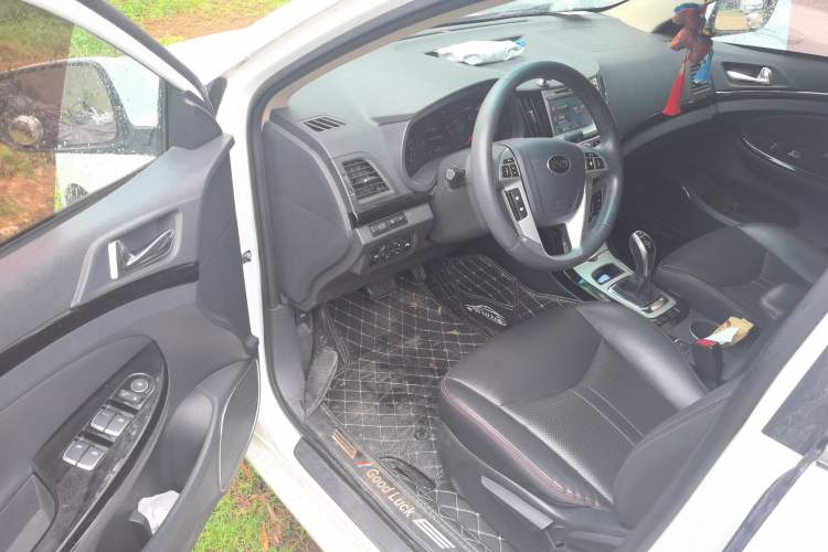 Used BYD e5 2016 300 Prestige Edition Driver Seat
