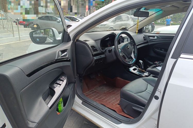 Used BYD e5 2016 300 Prestige Edition Driver Seat