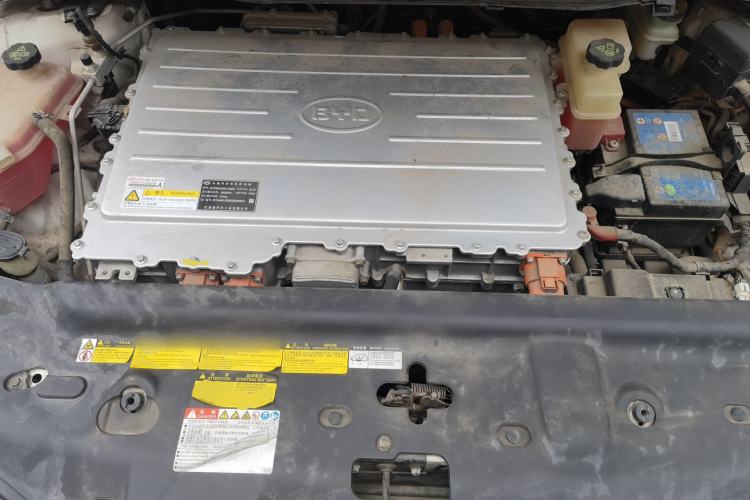Used BYD e5 2016 300 Luxury Edition Engine Bay