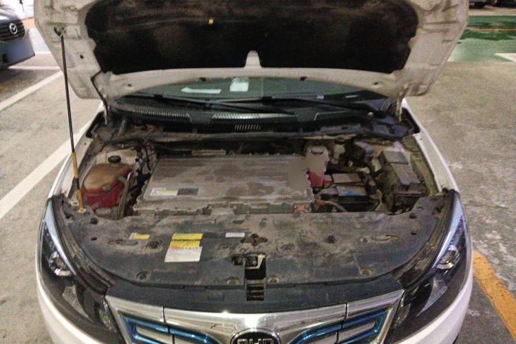 Used BYD e5 2016 300 Luxury Edition Engine Bay