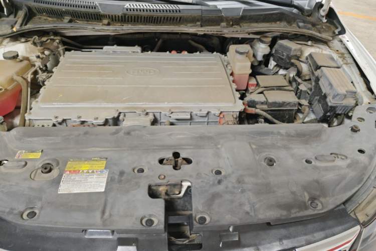 Used BYD e5 2016 300 Luxury Edition Engine Bay