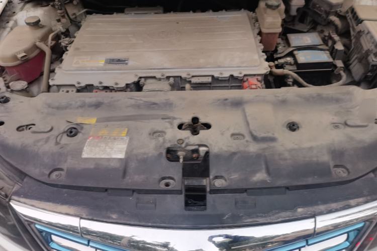 Used BYD e5 2016 300 Luxury Edition Engine Bay