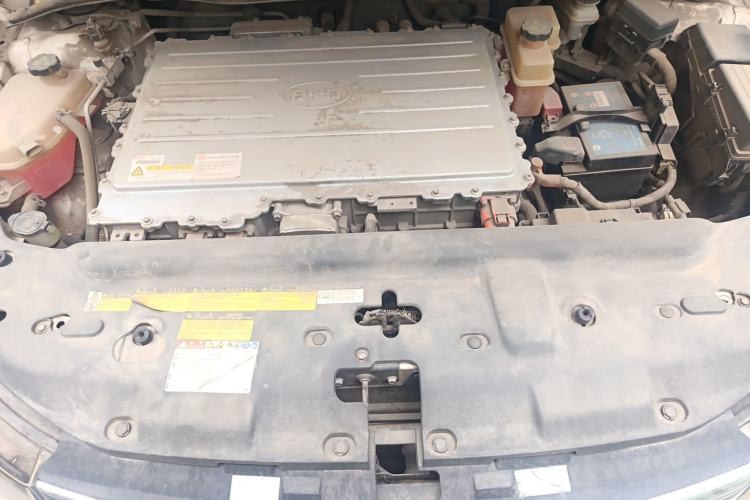 Used BYD e5 2016 300 Luxury Edition Engine Bay