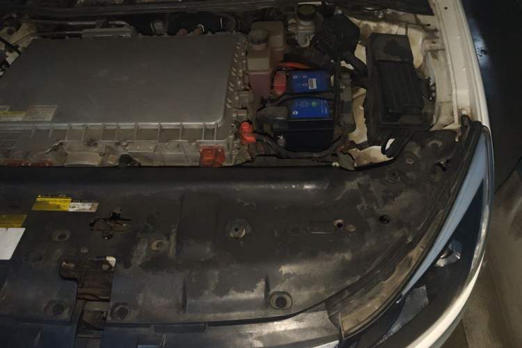 Used BYD e5 2016 300 Luxury Edition Engine Bay Left